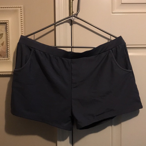 Tankini with shorts - Picture 2 of 2